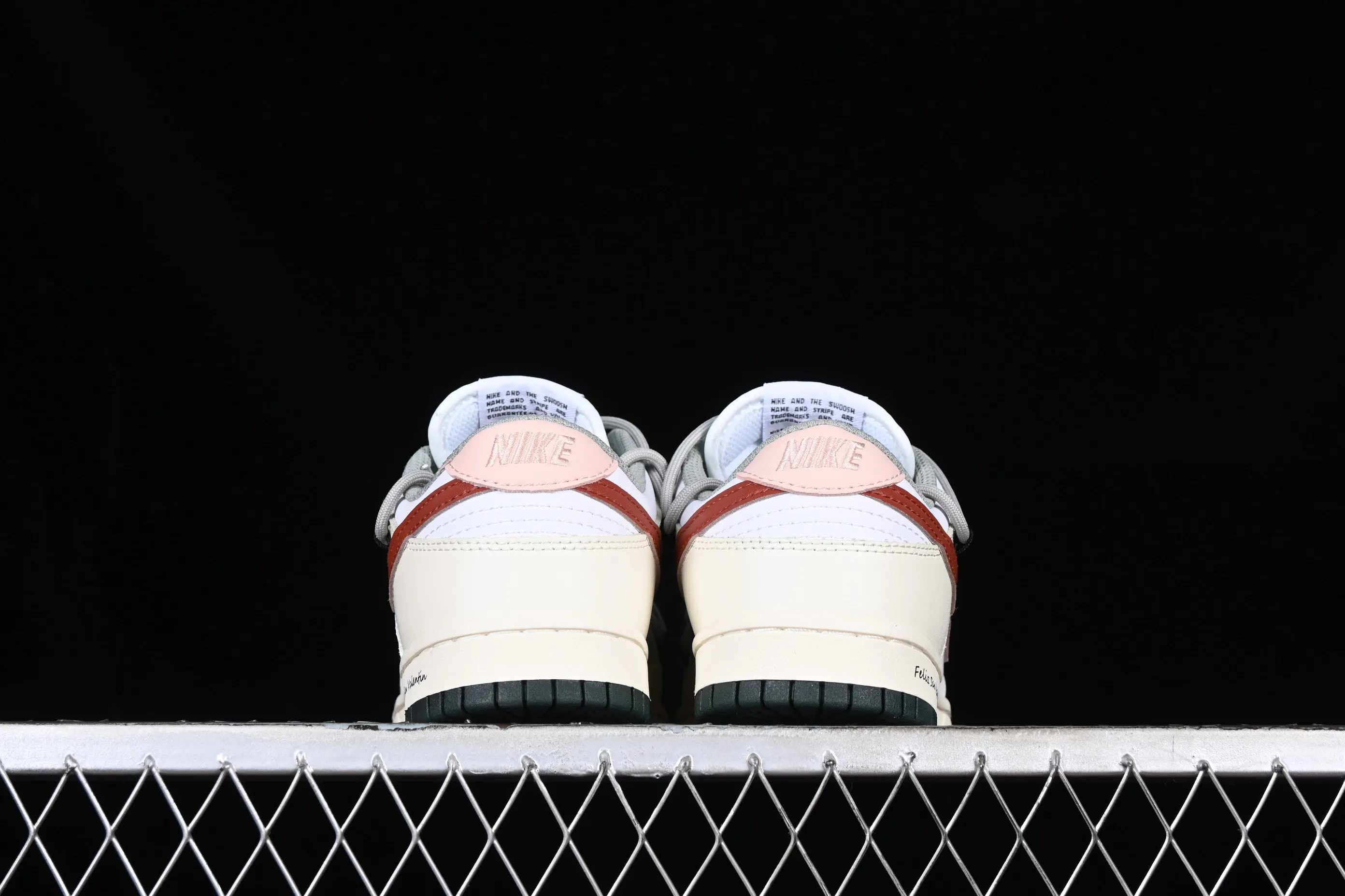 All categories Nk SB Dunk series Nk SB Dunk Low low-top sneakers Nk Dunk Low Retro customized version of deconstructed strappy low-top casual sneakers DD1503-117